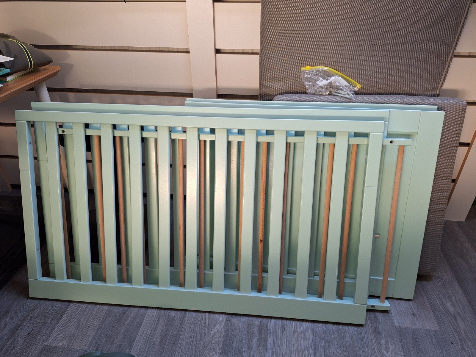 Ledikantje mintgroen 60x120 cm - Gebruikt, Huis en Inrichting, Ophalen, Gebruikt