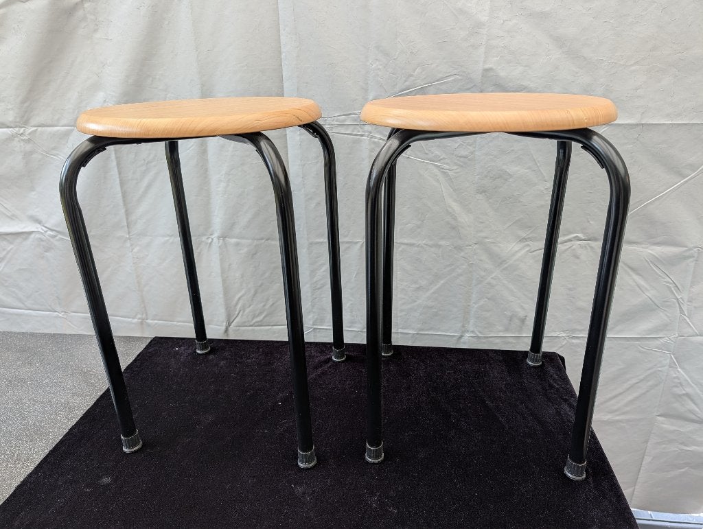 Set van 2 Stapelbare Krukjes | Zwart Metaal & Hout, Ophalen of Verzenden, Zo goed als nieuw, Hout