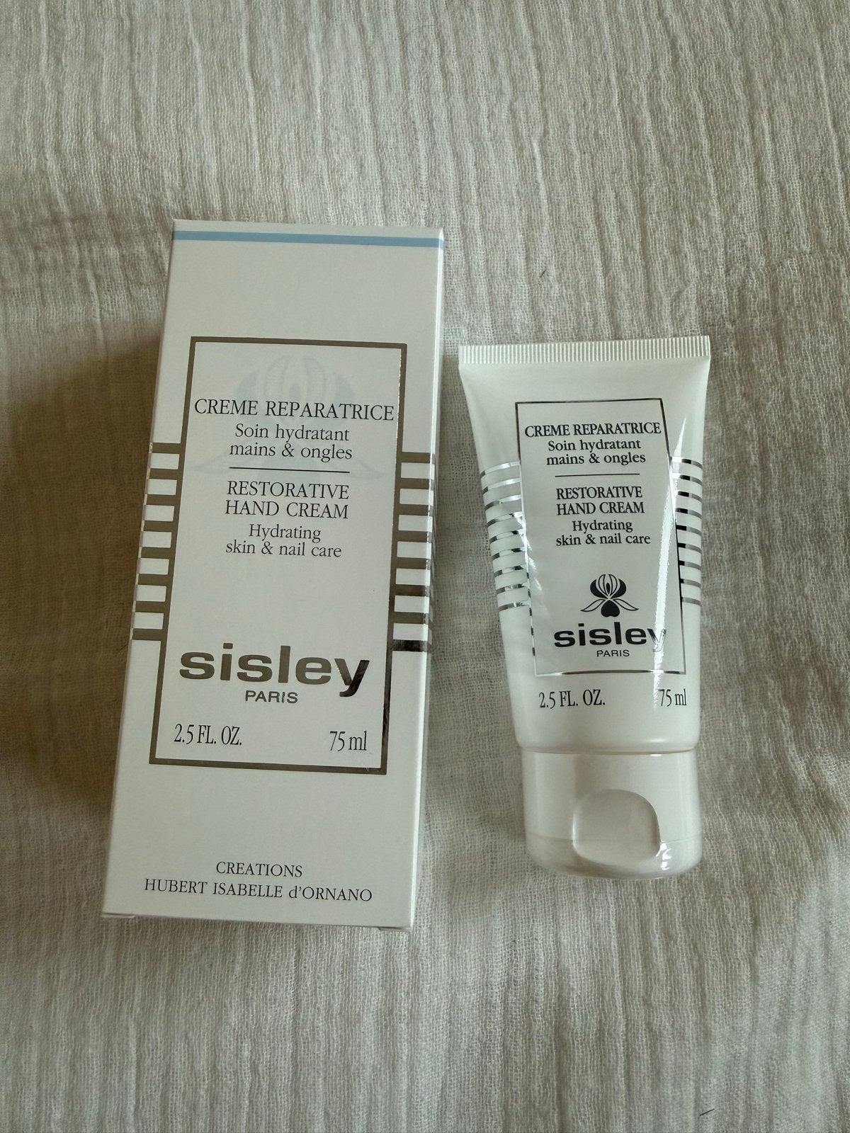 Sisley Crème Réparatrice Handcrème - Hydraterend & Verzorgen, Ophalen of Verzenden, Nieuw, Bodylotion, Crème of Olie