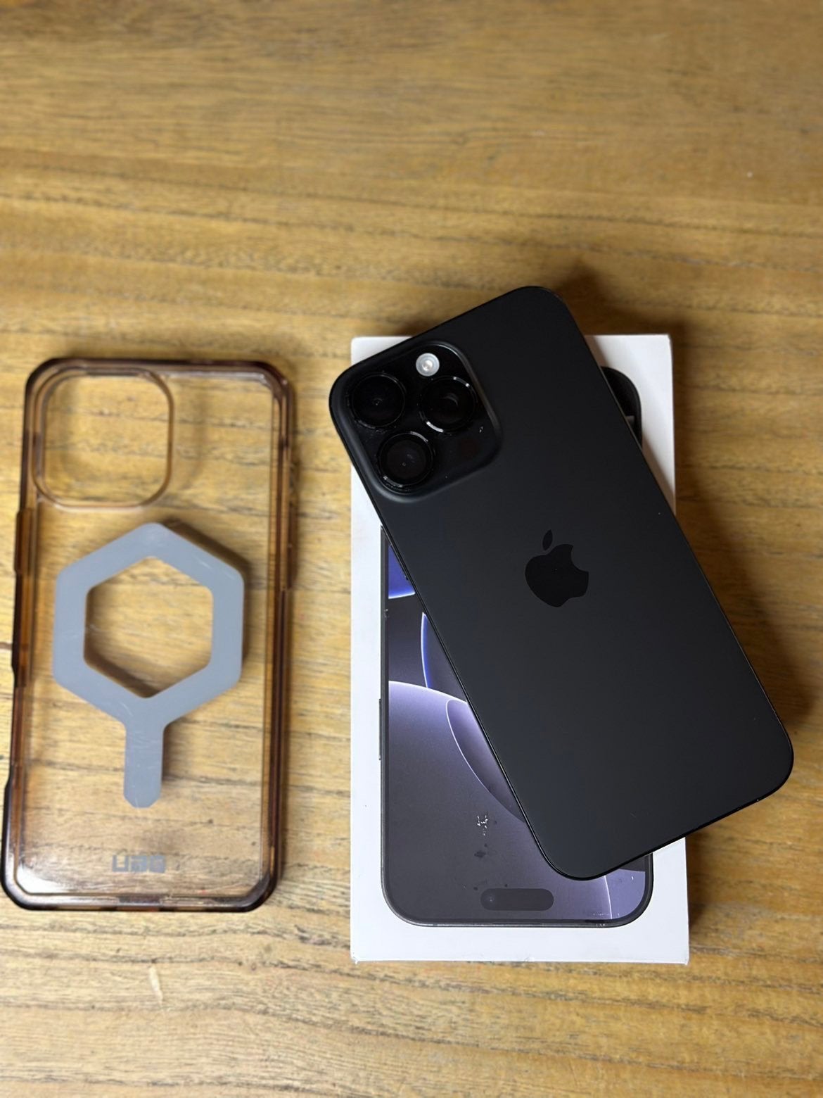 Foto 2 van Iphone 16 pro max 256GB