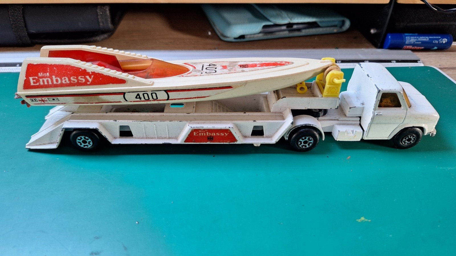 Vintage Matchbox Miss Embassy 400 trekker met trailer, Ophalen of Verzenden, Gebruikt, Overige typen