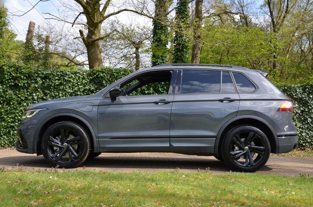 Volkswagen Tiguan 1.4 TSI eHybrid R-Line Business+ Automaat/, Stof, Grijs, Hybride Elektrisch/Benzine, 10 kWh