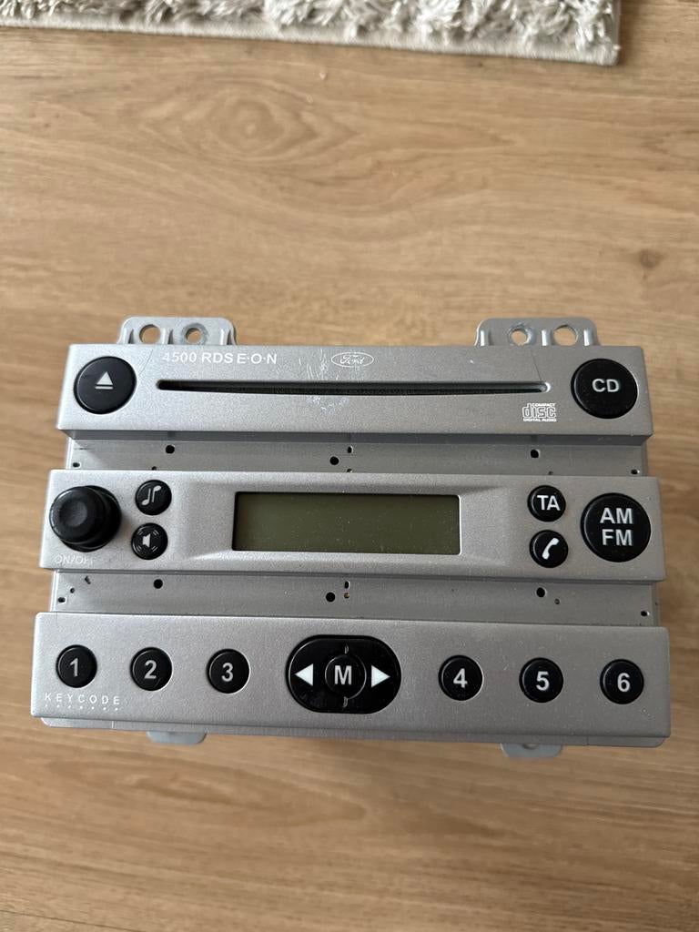 FORD Fiesta MK5 Radio RDS 4500 E-O-N, Ophalen, Gebruikt