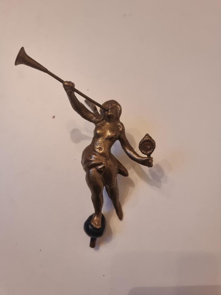 Antiek bronzen beeldje van engel met bazuin, Ophalen of Verzenden, Brons