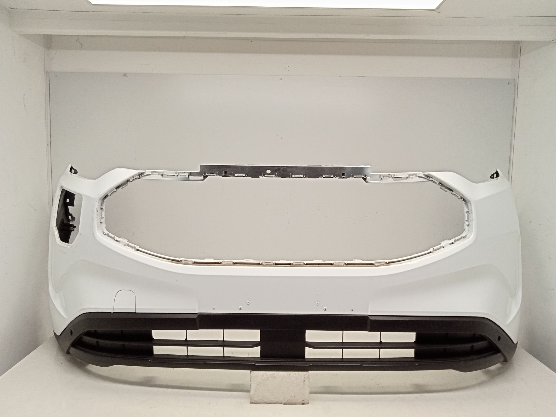 Ford Transit Voorbumper 2023+ pz31-17f003-f Origineel, Gebruikt, Info@ford.com, Ophalen of Verzenden, Ford