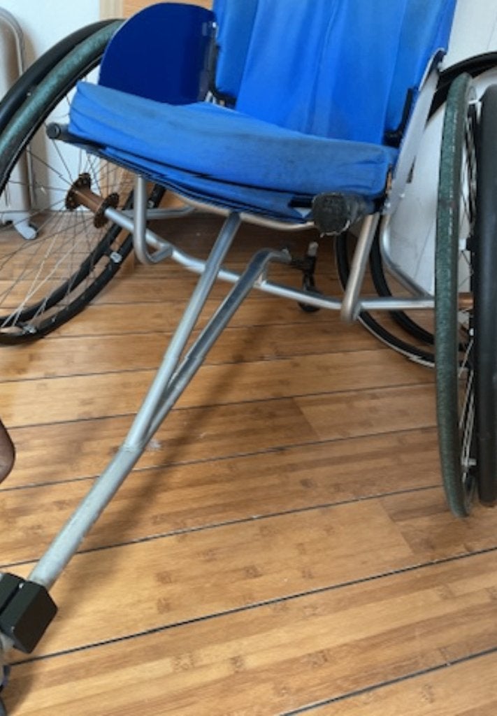 Gratis Rolstoel, sport roelstoel, kindermaat, Ophalen, Gebruikt, Handbewogen rolstoel