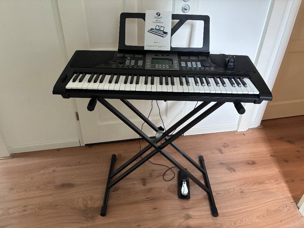 Fazley FKB-180 Keyboard met standaard en koptelefoon, 61 toetsen, Zo goed als nieuw, Midi-aansluiting, Ophalen