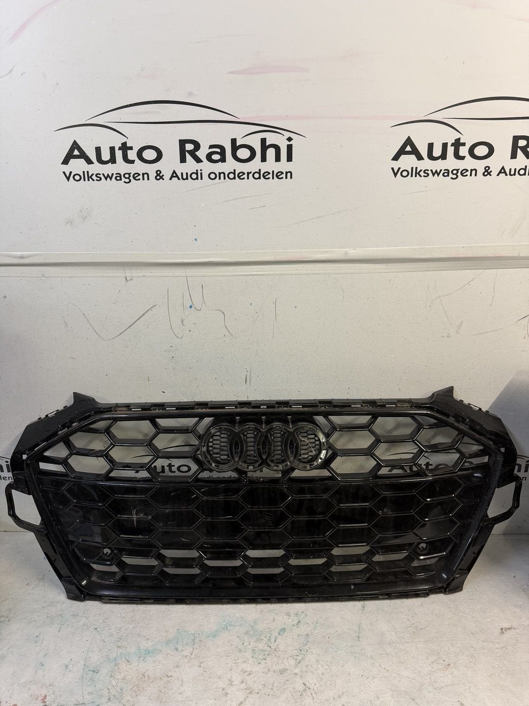 Audi A4 8W Facelift S-Line Grille Grill Origineel! 8W0853651, Gebruikt, -, -, Ophalen of Verzenden