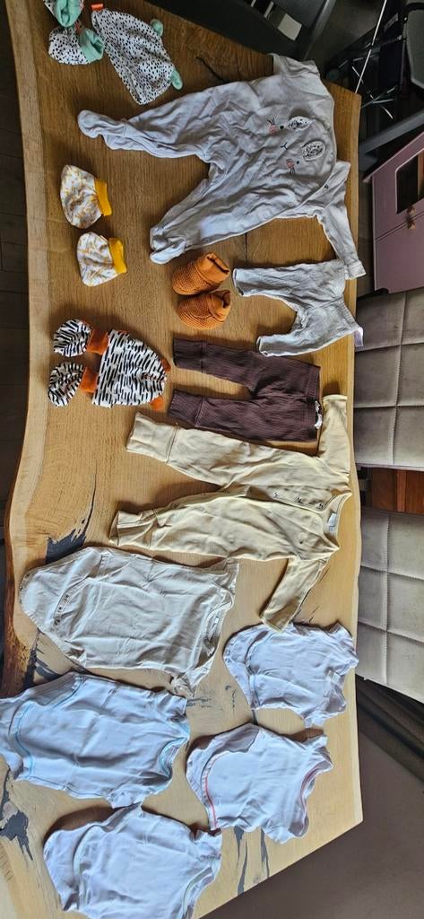 Pakket unisex babykleding maat 62 (Next, Primark, Zeeman), Kinderen en Baby's, Babykleding | Baby-kledingpakketten, Ophalen of Verzenden