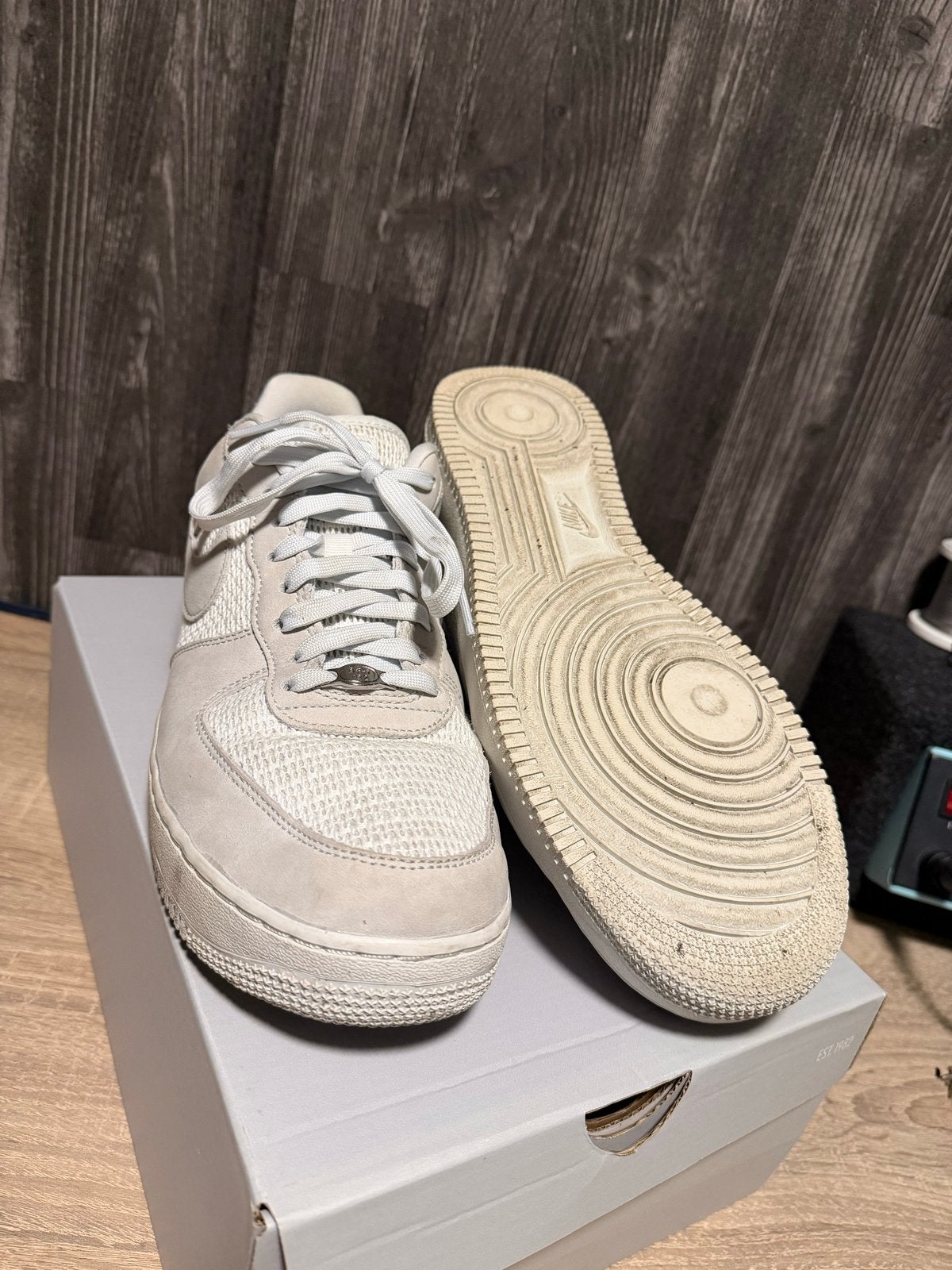 Nike Air Force 1 '07 LV8 - Maat 45 - Zo goed als nieuw, Wit, Ophalen of Verzenden, Sneakers of Gympen, Zo goed als nieuw