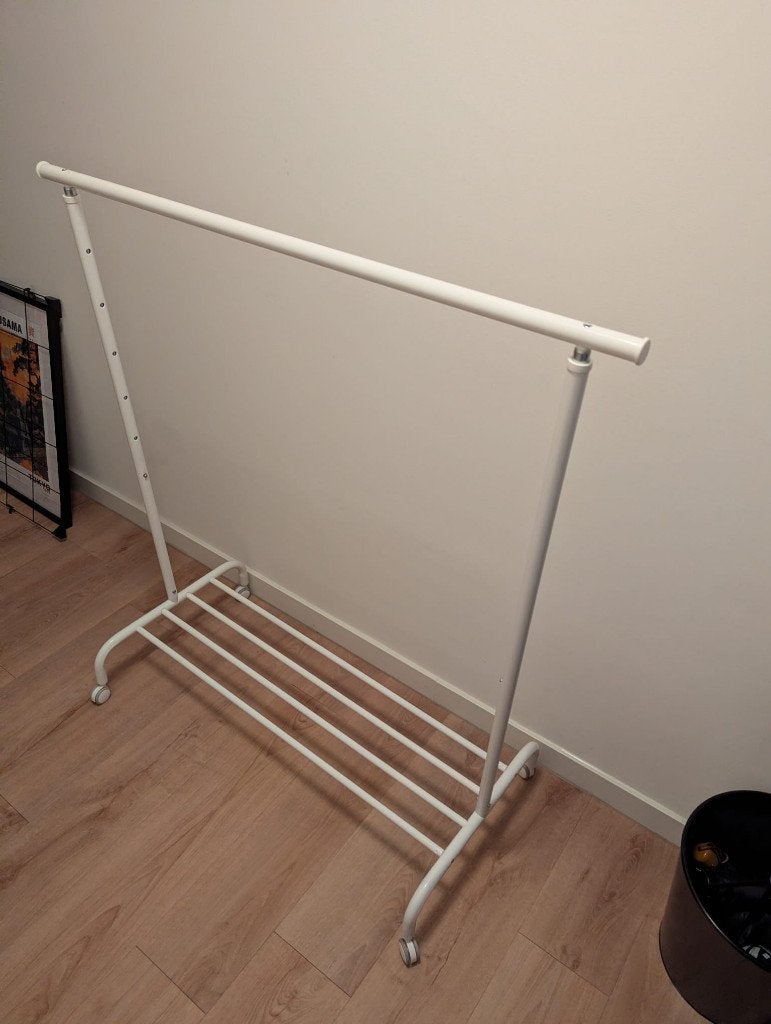 RIGGA Clothes rack, Ophalen, Zo goed als nieuw, Wit