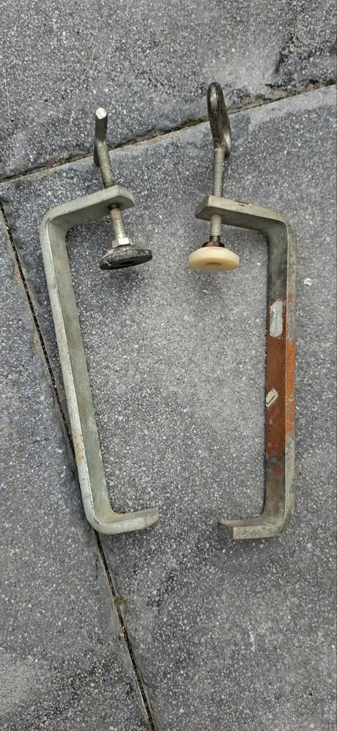 2 metselprofiel klemmen, Ophalen