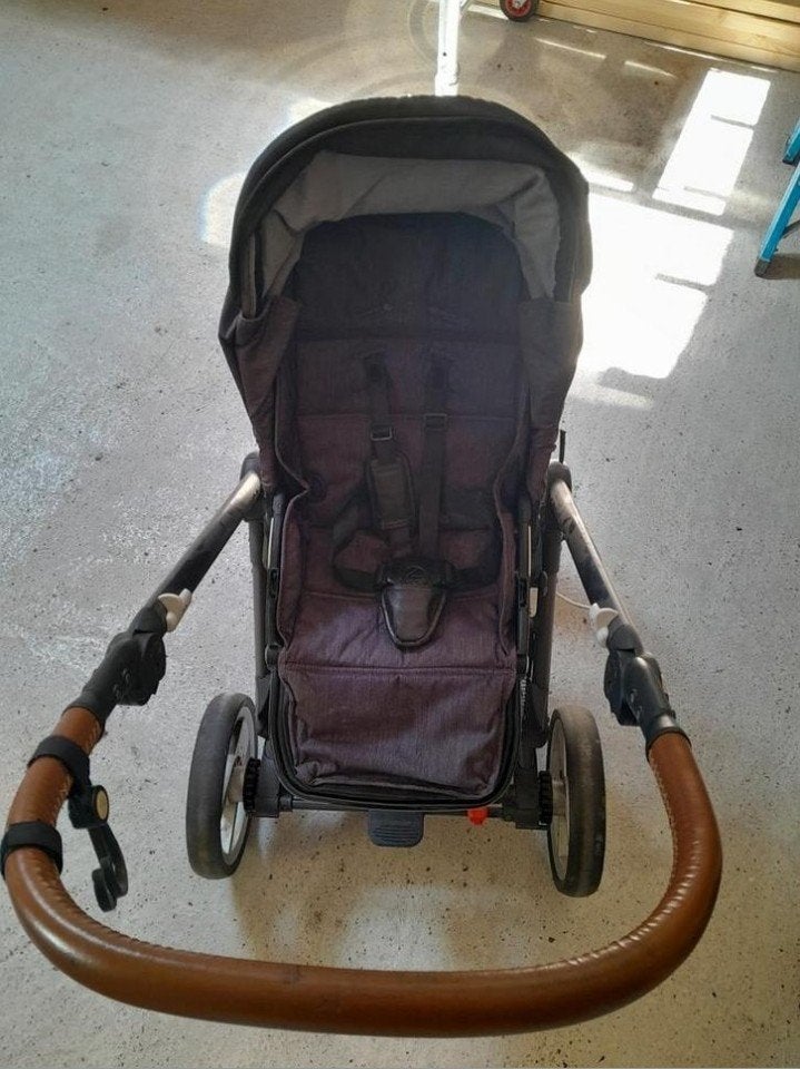 Mutsy evo kinderwagen + buggy + adapter maxi cosi., Ophalen of Verzenden, Zo goed als nieuw, Mutsy