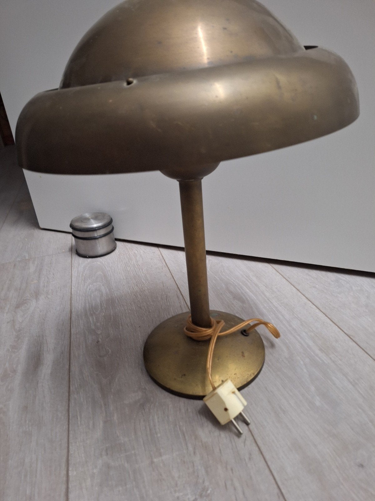 Antieke burolamp, Ophalen