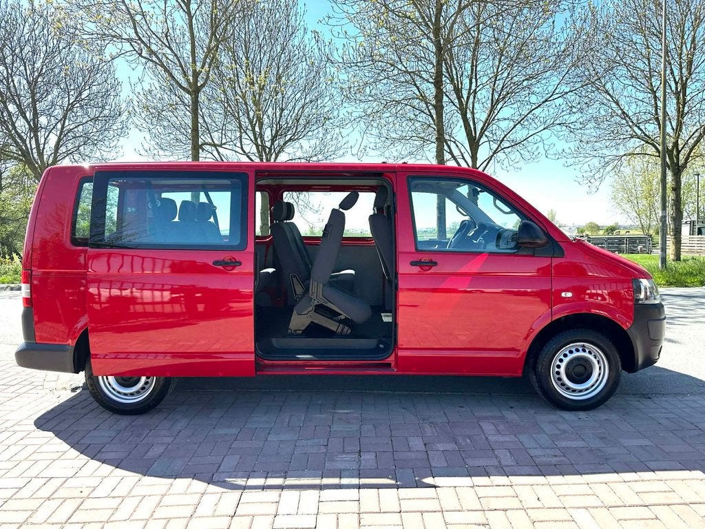 Volkswagen Transporter Kombi 2.0 TDI L2H1 9 Pers Automaat Ma, Auto's, Volkswagen, Euro 5, Stof, Gebruikt, 241 €/maand