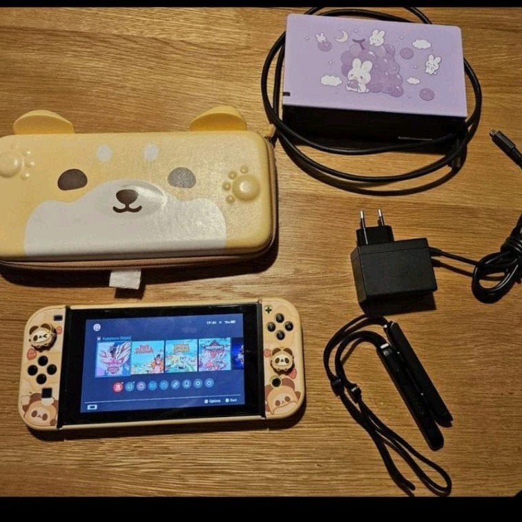 Nintendo Switch V2 (versie 2019) met 2 sets Joy-Cons en hoes, Ophalen, Gebruikt, Met 3 controllers of meer, Switch Original