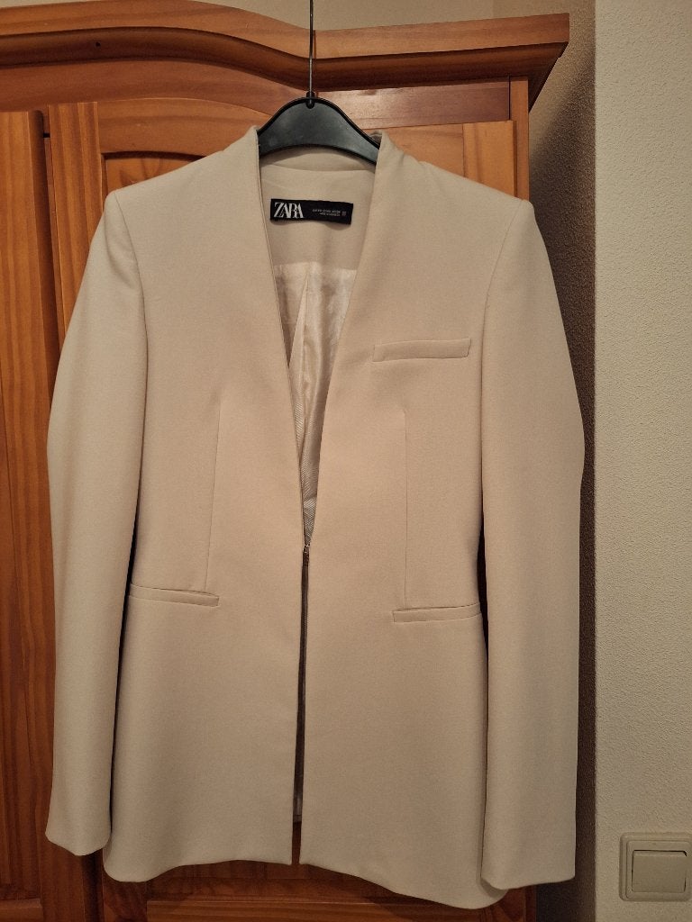 Zara colbert mt XS € 10, Ophalen of Verzenden, Zo goed als nieuw, Jasje, Maat 34 (XS) of kleiner