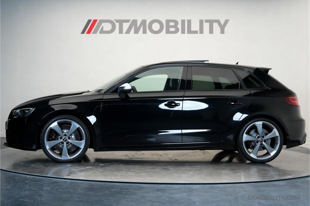 Audi RS3 Quattro Pro Line Plus | Miltek | Pano | Nieuwstaat!, Automaat, Gebruikt, Met garantie (alle), Zwart