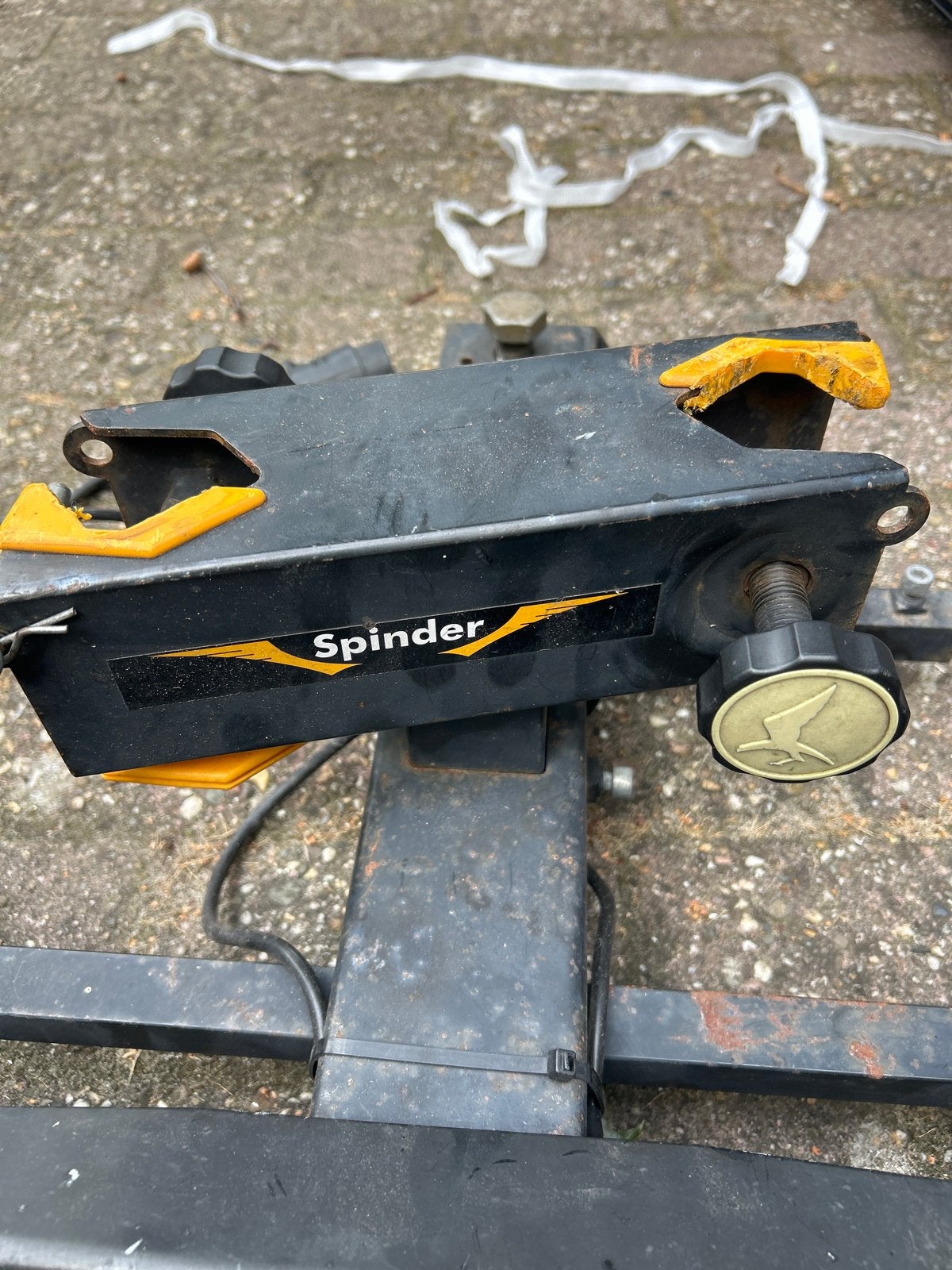 Spinder Hawk Trekhaak Fietsendrager - Gebruikt, Ophalen of Verzenden, 2 fietsen, Gebruikt, Trekhaakdrager