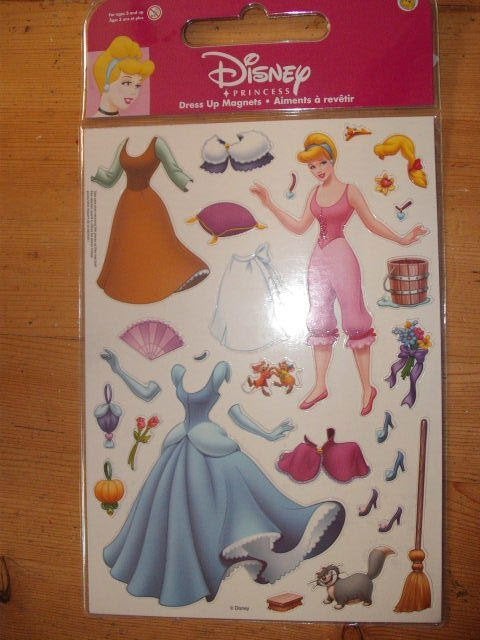 Disney prinses magneetset magneten dress up Assepoester, Verzenden, Overige figuren, Zo goed als nieuw, Overige typen