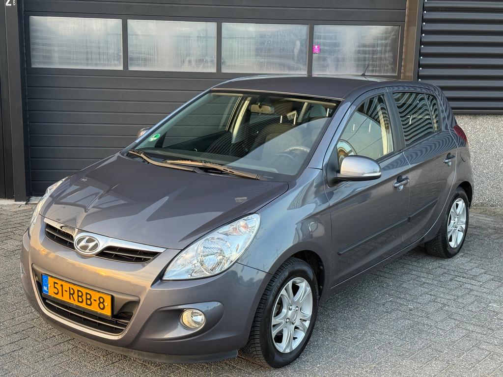 Hyundai I20 1.2i i-Motion Airco Navi, Auto's, Hyundai, Euro 5, Gebruikt, 31 €/maand, 4 cilinders