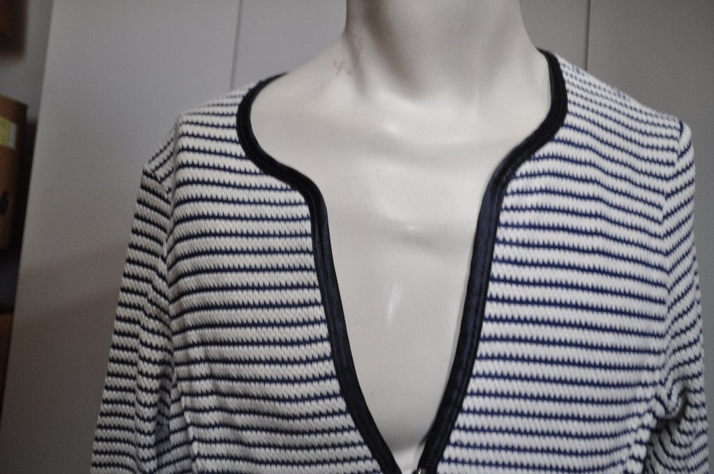 T17T Blauw wit jasje maat 44, Kleding | Dames, Blauw, Maat 42/44 (L), Ophalen of Verzenden, Zo goed als nieuw