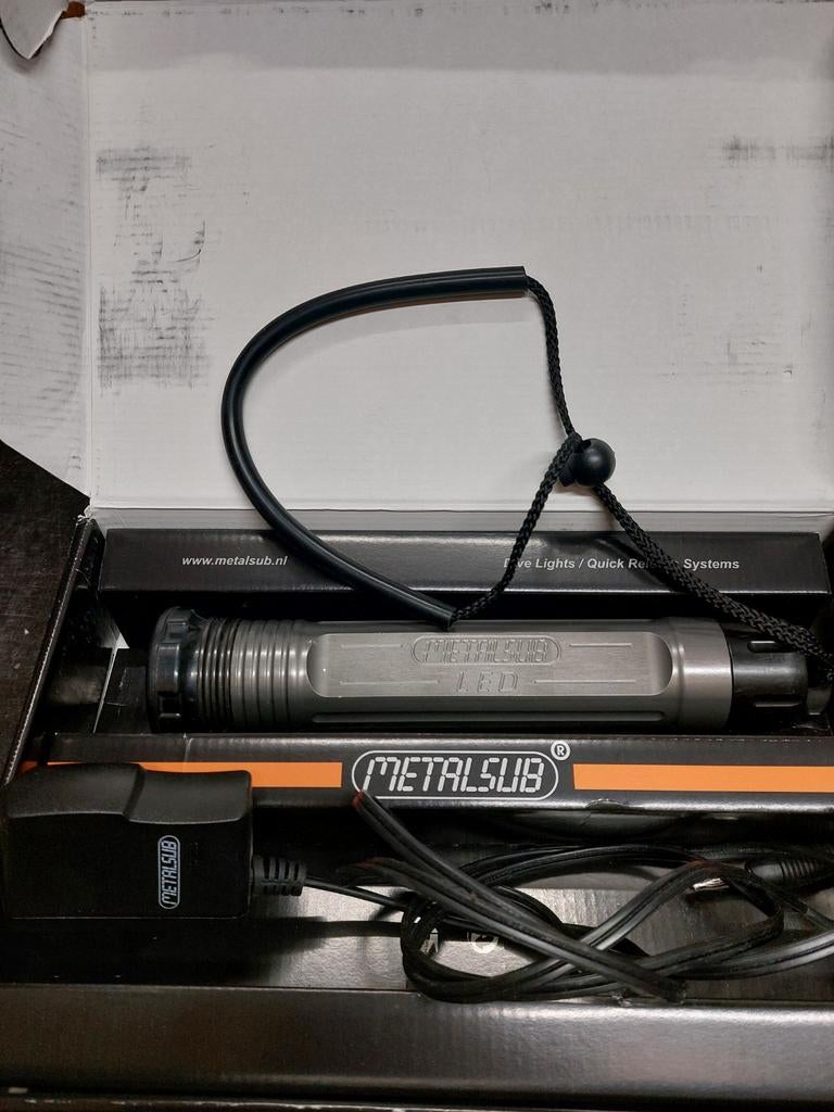 Metalsub Duiklamp LED - Krachtige Onderwaterverlichting, Watersport en Boten, Ophalen of Verzenden, Zo goed als nieuw, Duiklamp