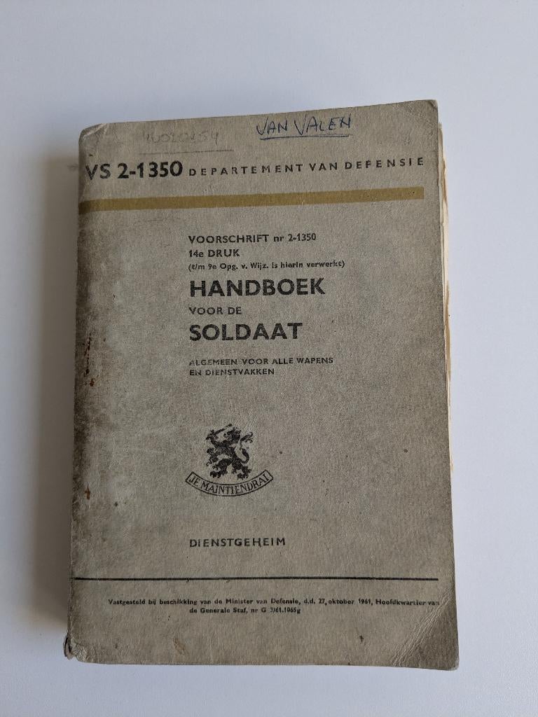 Handboek voor de soldaat VS-2 1350 14e druk, Ophalen of Verzenden, Landmacht, Nederland, Boek of Tijdschrift