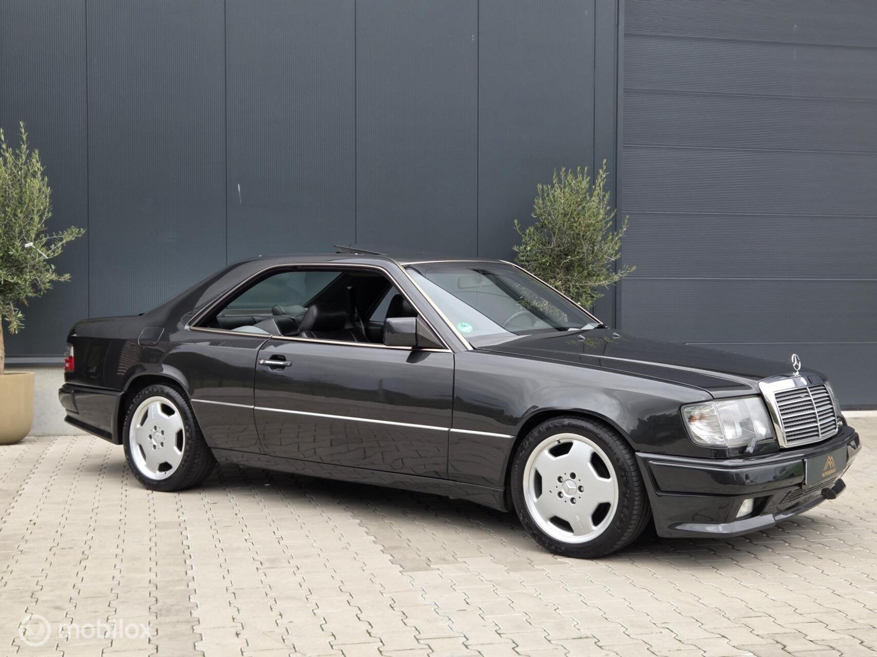 Mercedes 300 CE AMG W124 Schuifdak|Leder|Cruisecontrol|Airco, Auto's, Automaat, Achterwielaandrijving, Overige modellen, 179 pk