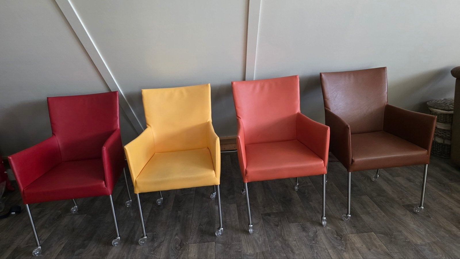 Bert Plantagie eetkamerstoel leer, Huis en Inrichting, Stoelen, Ophalen, Zo goed als nieuw, Vier, Modern