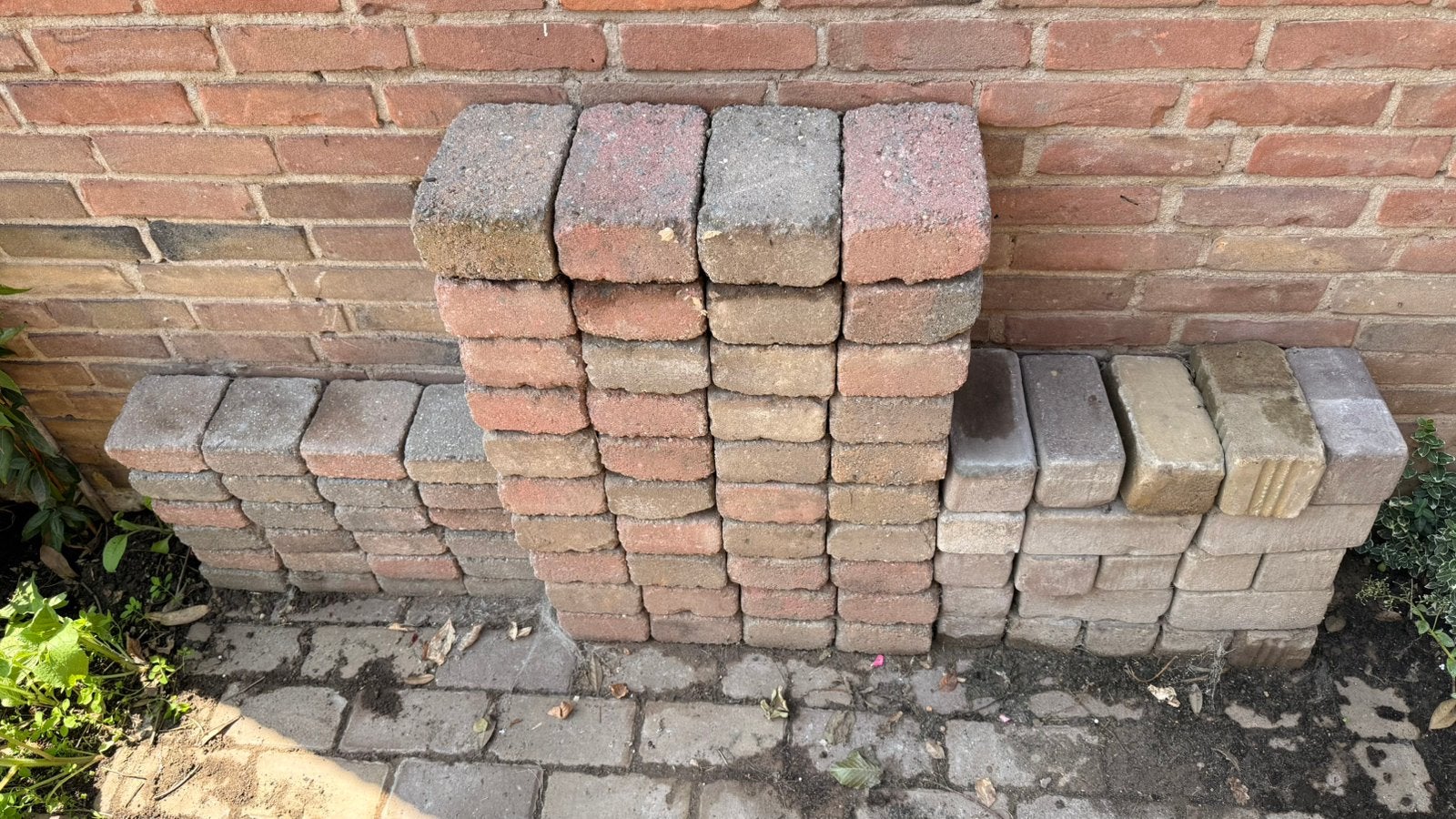 Gratis sierbestrating trommelstenen klinkerkeien, Ophalen, Zo goed als nieuw, Beton, Klinkers