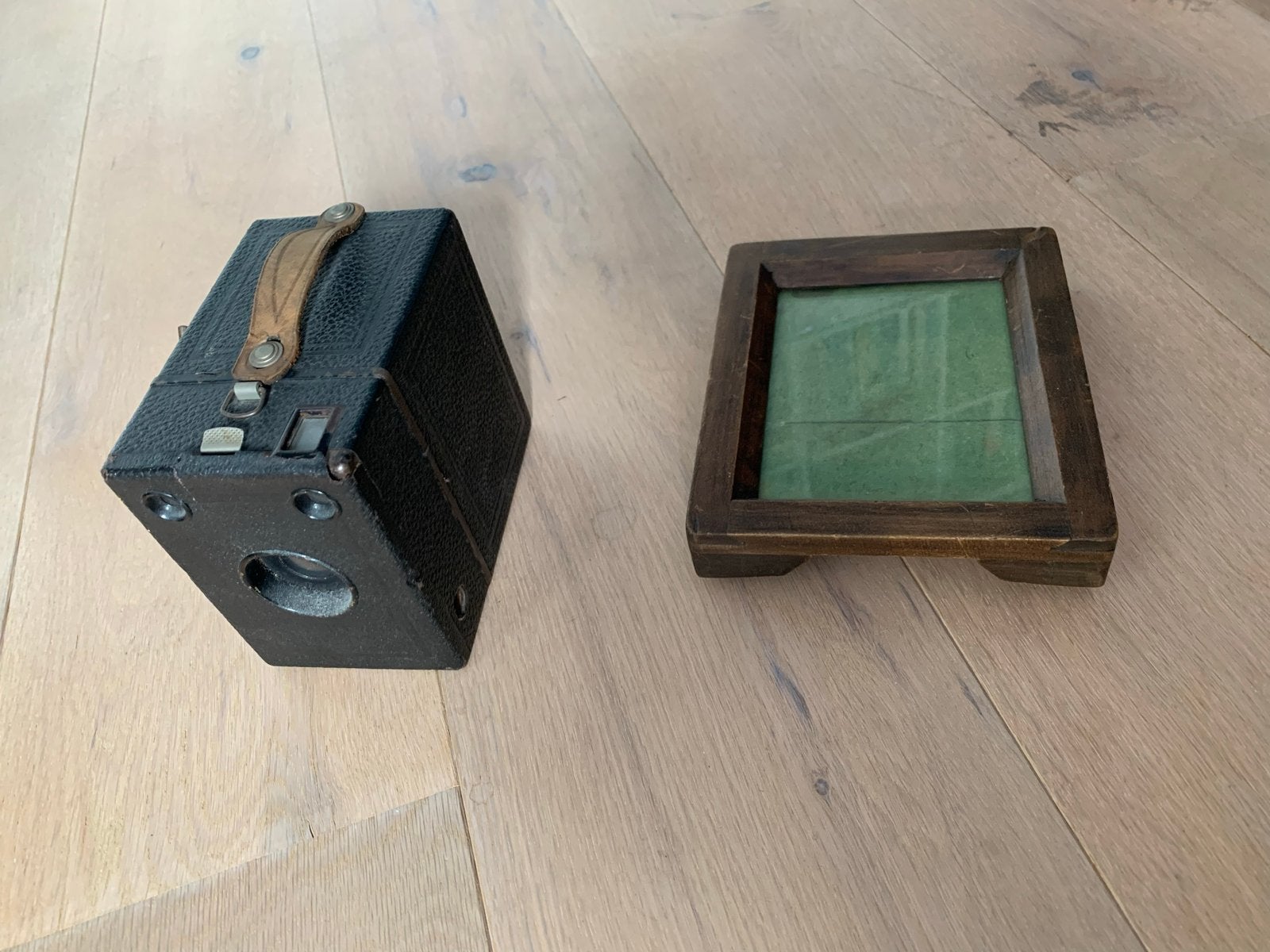 Antieke Boxcamera met houten fotolijst, Ophalen of Verzenden, Voor 1940, Fototoestel