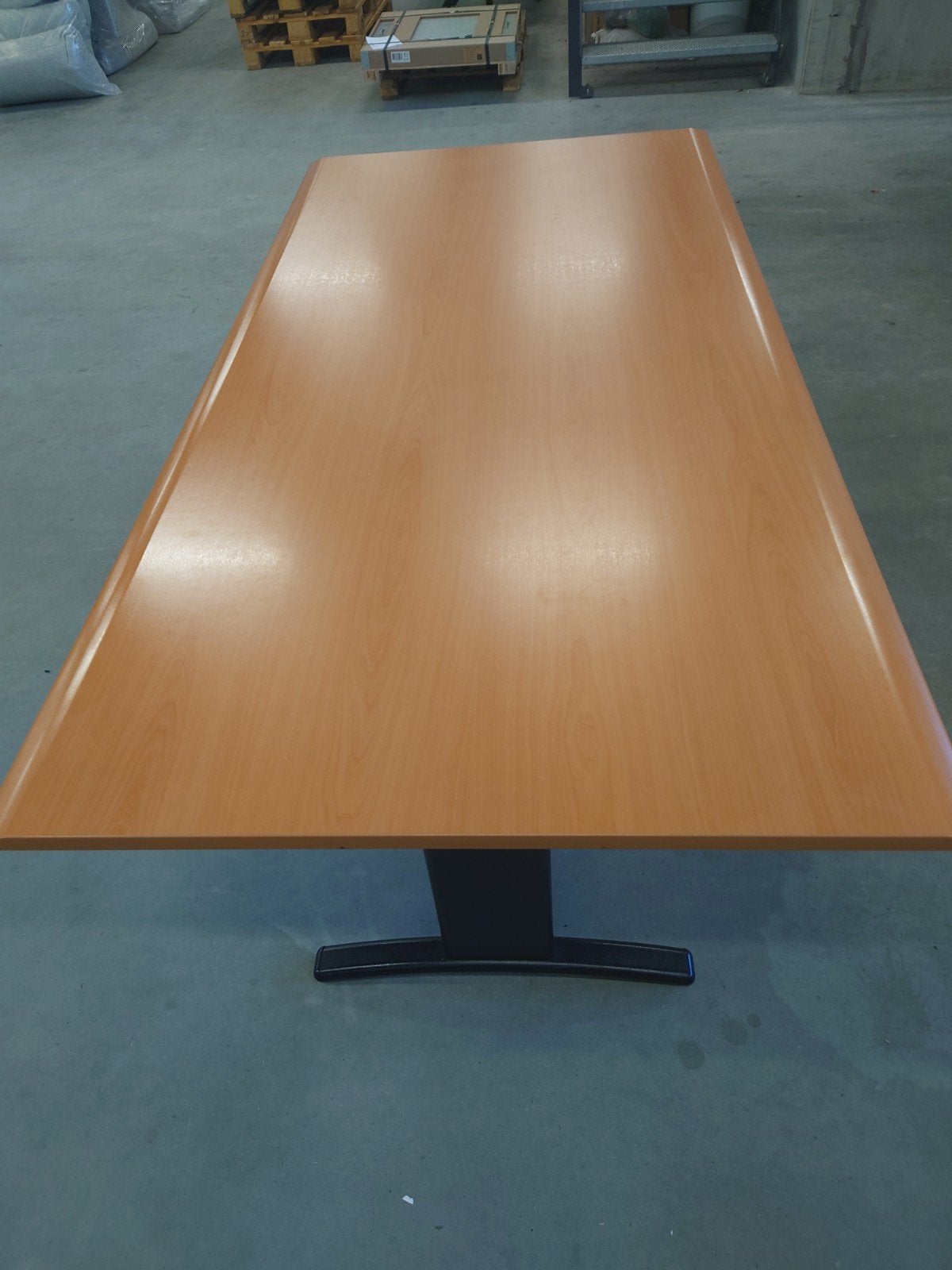 Diverse kantoormeubelen: bureaus en stoelen, Ophalen, Gebruikt