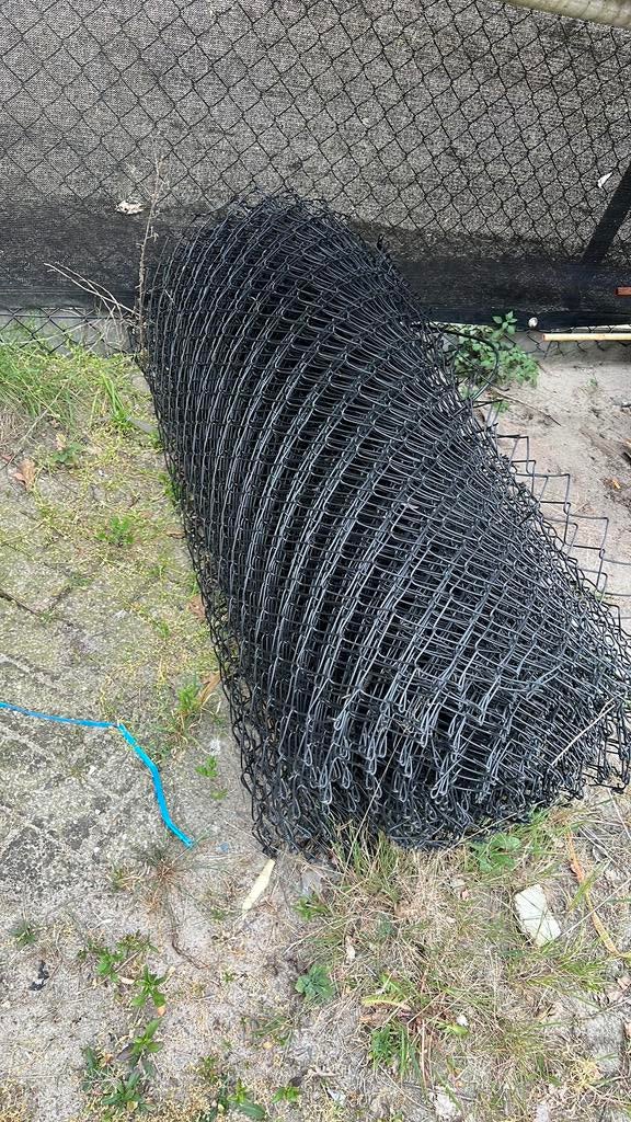 Hekwerk onderdelen: 11 staanders, 6 liggers, 1 rol gaas, Ophalen, Gebruikt, 20 meter of meer