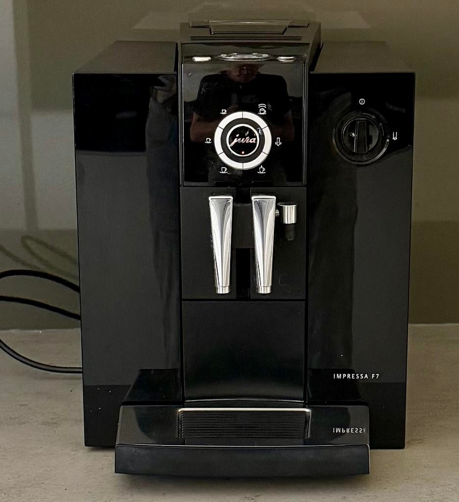 Jura Impressa F7 koffiezetapparaat., Witgoed en Apparatuur, Koffiezetapparaten, Ophalen, Afneembaar waterreservoir, Gebruikt, Espresso apparaat