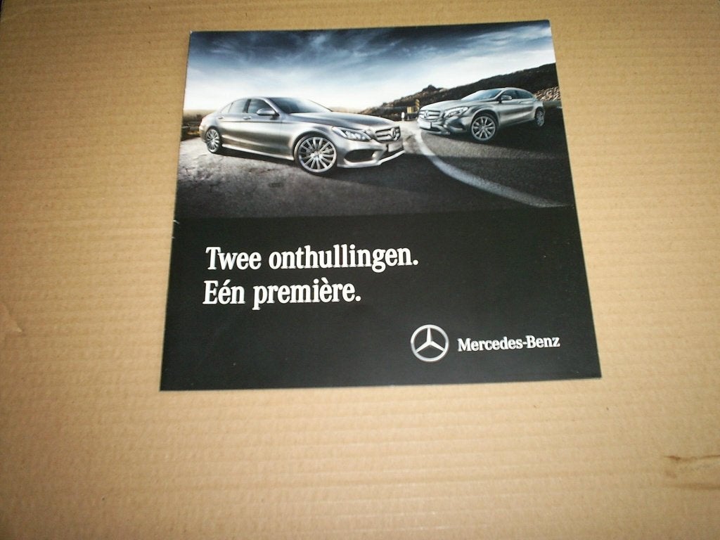 Mercedes 2 Onthullingen 1 Premiere C Klasse en GLA, Boeken, Verzenden, Zo goed als nieuw, Mercedes