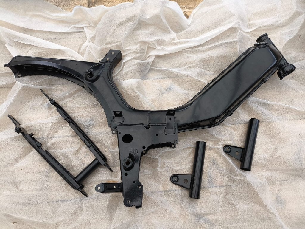 Gepoedercoat Tomos frame + onderdelen (inclusief papieren), Fietsen en Brommers, Ophalen, Zo goed als nieuw, Quadro, Maximaal 25 km/u