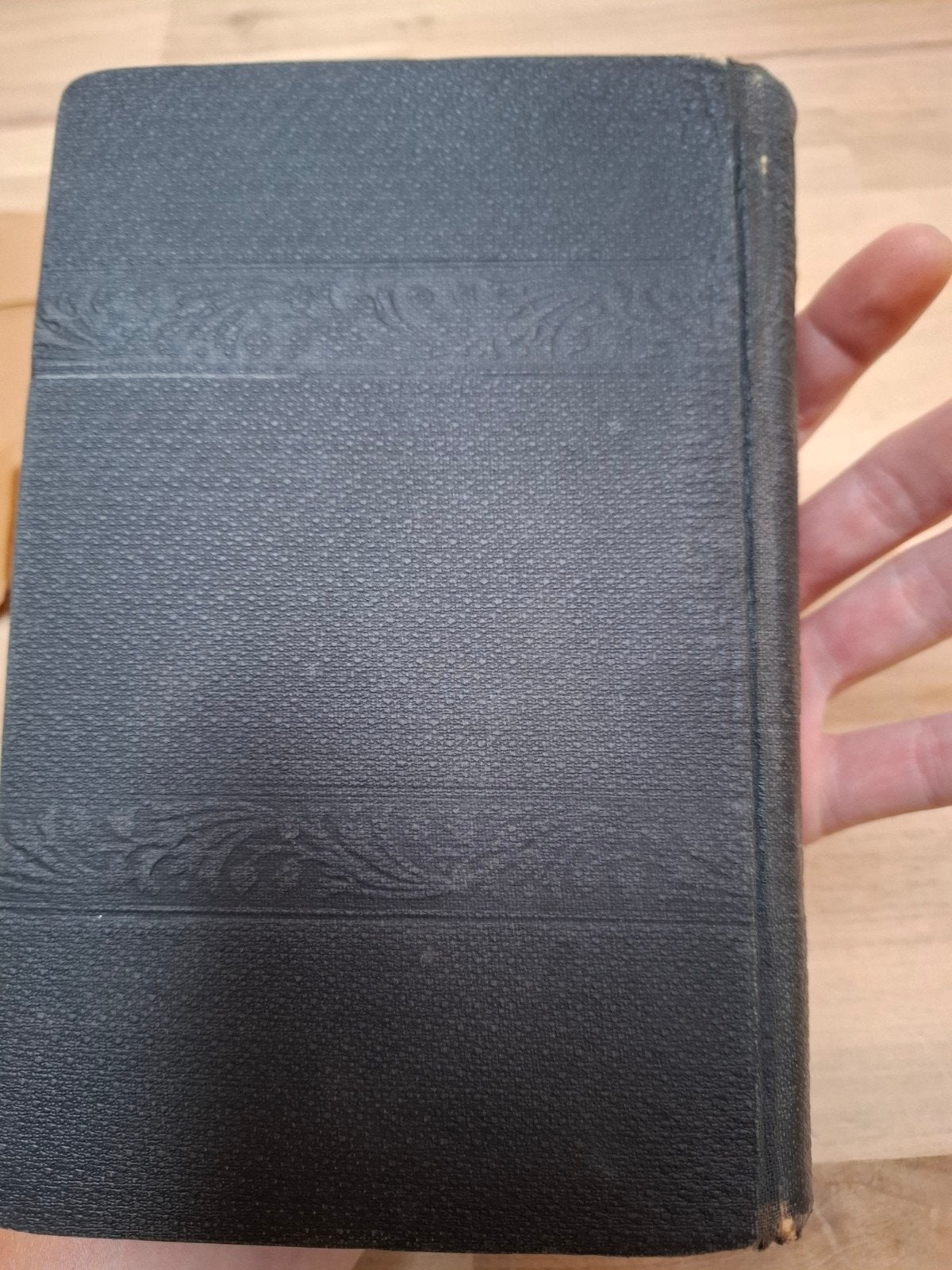 Bijbel uit kloosterbibliotheek, 1927, Parijs, Ophalen of Verzenden, Onbekend