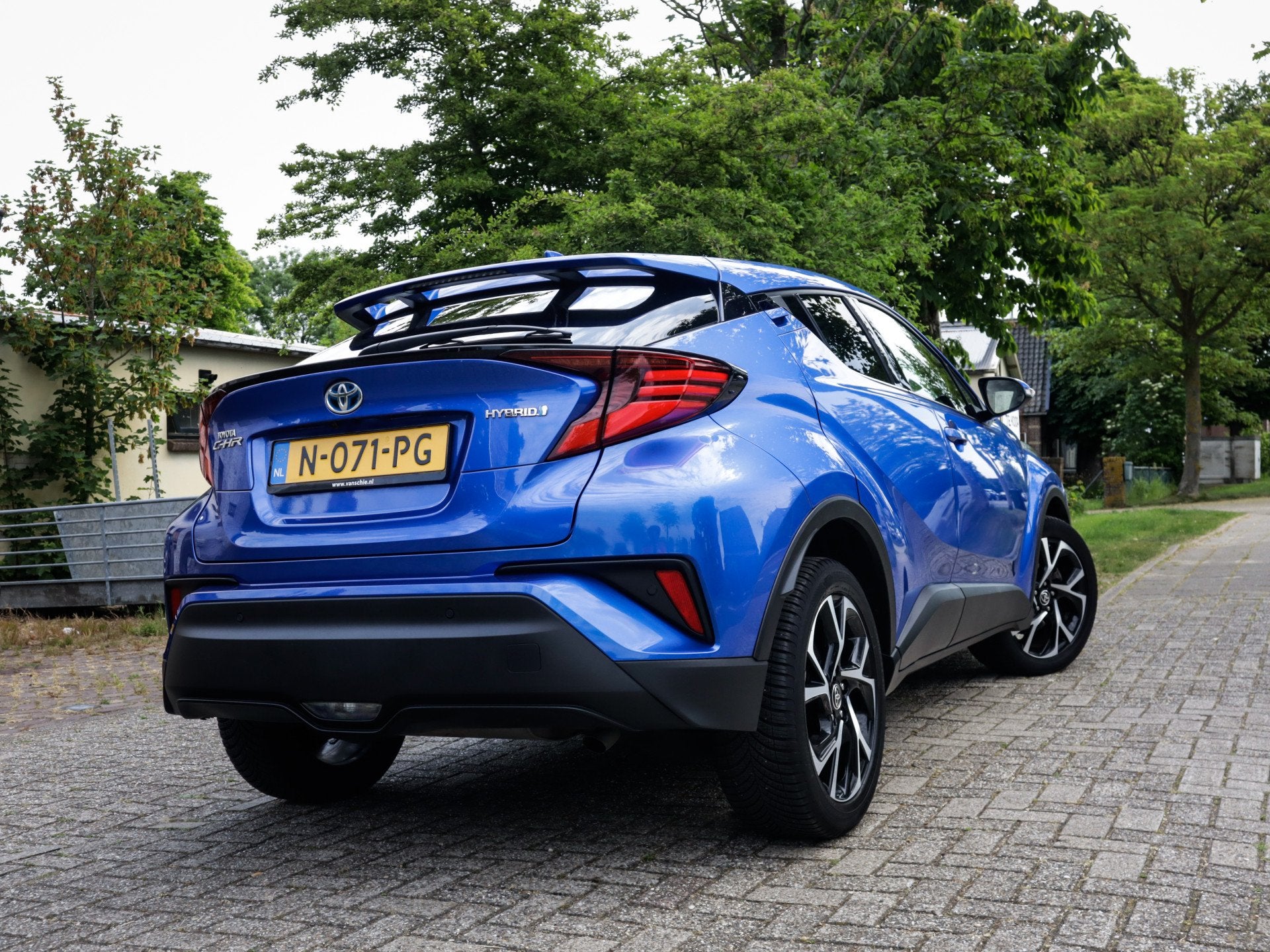 Toyota C-HR 1.8 Hybrid Business Plus 1e-Eig. & Dealer-Onderh, 12 maanden, Stof, 4 cilinders, Blauw
