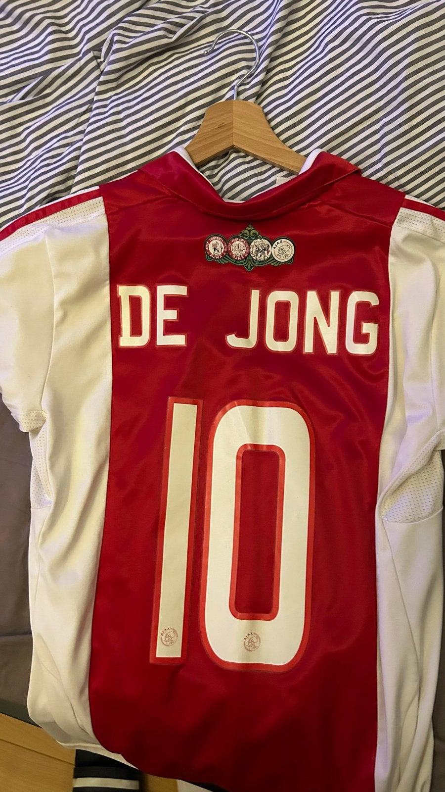 Ajax Thuisshirt De Jong #10 - Zo goed als nieuw, Maat M, Ophalen of Verzenden, Zo goed als nieuw, Shirt