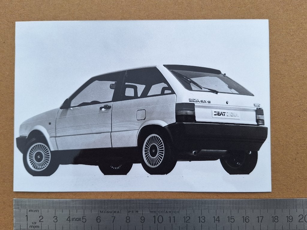 Seat Ibiza persfoto achterzijde 18x12 cm, Ophalen of Verzenden, Zo goed als nieuw, Auto's