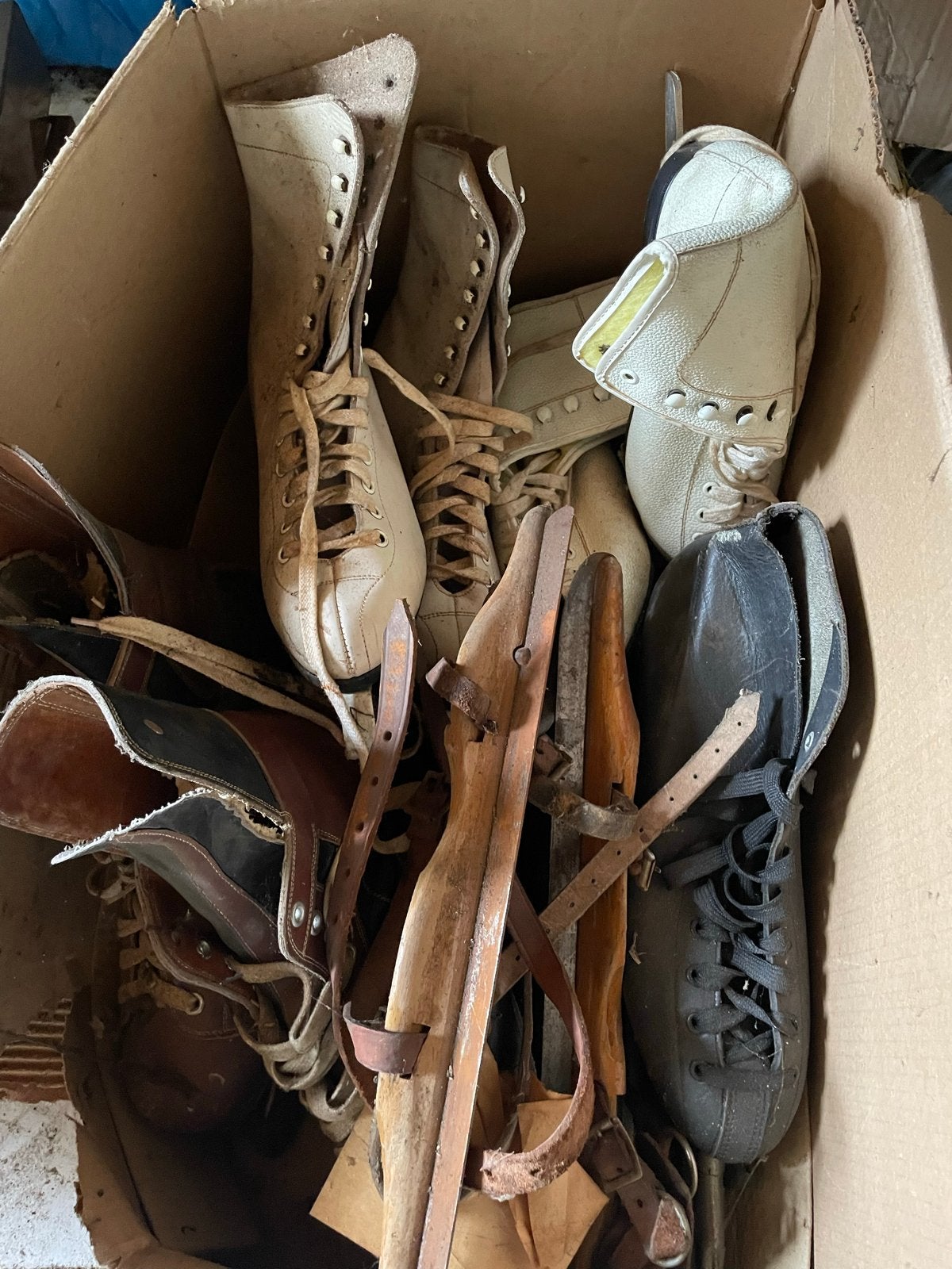 Doos met oude schaatsen, Ophalen of Verzenden, Gebruikt, Noren, Overige merken
