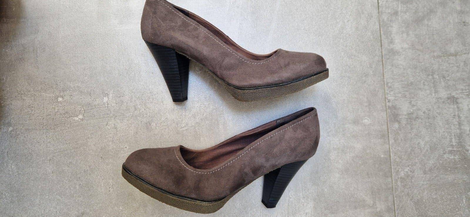 Novocento grijs/bruine pumps, maat 40, Kleding | Dames, Schoenen, Pumps, Bruin, Ophalen of Verzenden, Zo goed als nieuw
