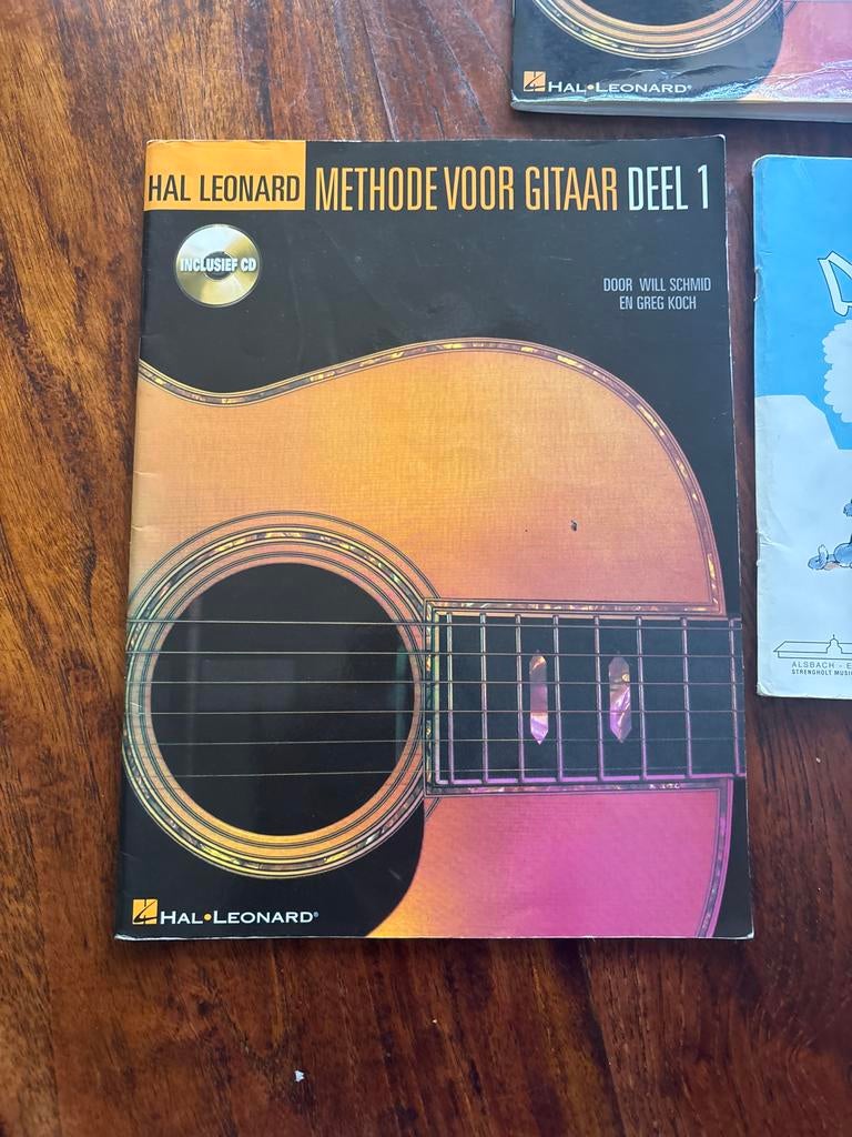 Hal Leonard Gitaar Methode Deel 1 & Easy Pop Melodies, Muziek en Instrumenten, Les of Cursus, Ophalen of Verzenden, Populair, Gitaar