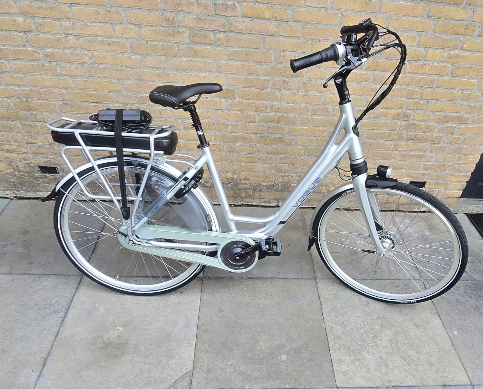 Nette E Bike merk Vogue met 480 wh accu, Fietsen en Brommers, Elektrische fietsen, 51 tot 55 cm, Ophalen of Verzenden, Zo goed als nieuw
