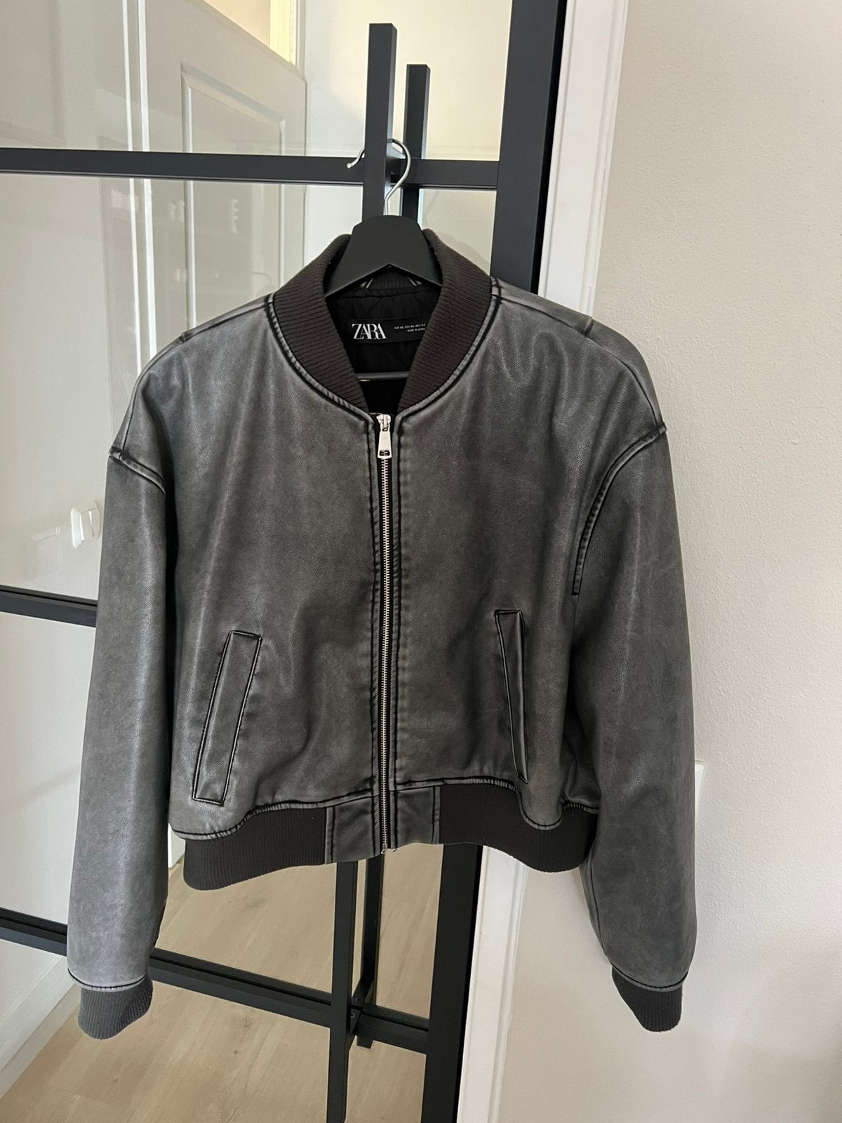 Bomber jas zara, Ophalen of Verzenden, Zo goed als nieuw, Maat 46/48 (XL) of groter, Zwart