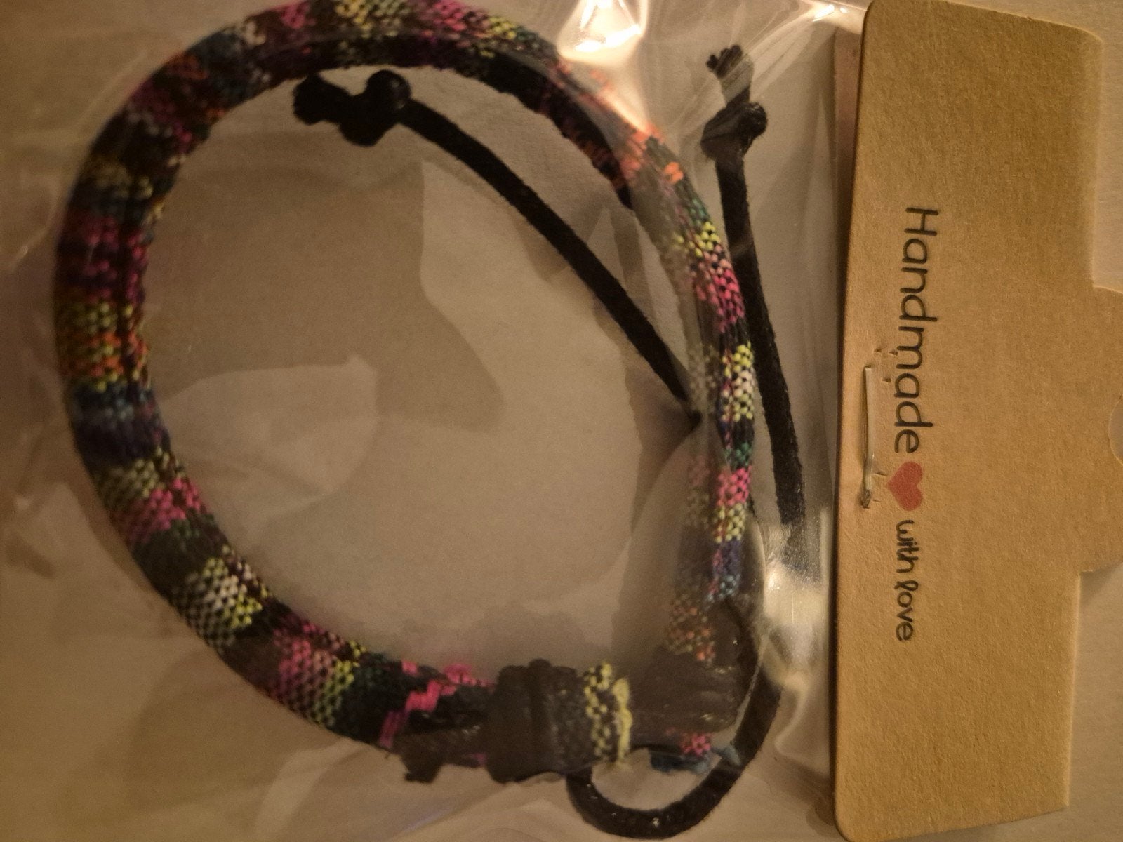 Nieuwe Handgemaakte Armband - Kleurrijk en Verstelbaar, Ophalen of Verzenden, Nieuw, Overige kleuren, Overige materialen
