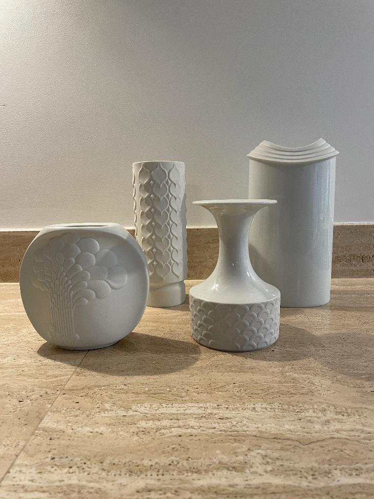 Vier x witte midcentury / modernistische ‘op art’ vaasjes, Ophalen of Verzenden