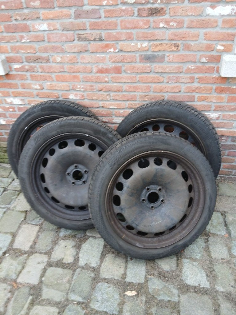 Winterbanden en wieldoppen Renault, Ophalen, Gebruikt