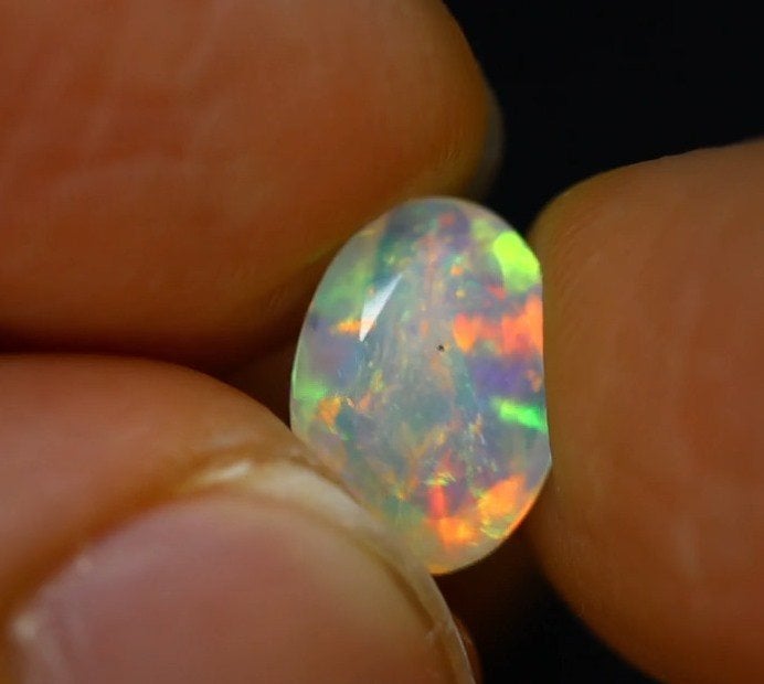 1,42 ct Natuurlijke Ethiopische Welo Opaal Gefacetteerd, Sieraden, Tassen en Uiterlijk, Edelstenen, Verzenden, Nieuw